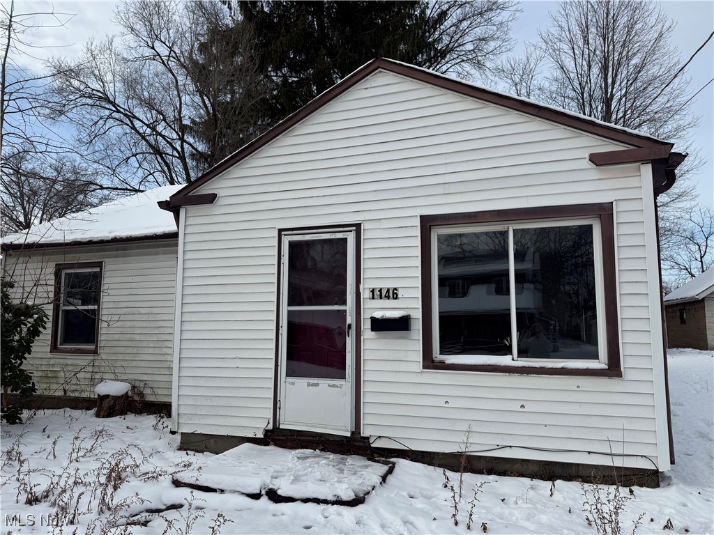 First Floor living  with potential for an investment or family home.