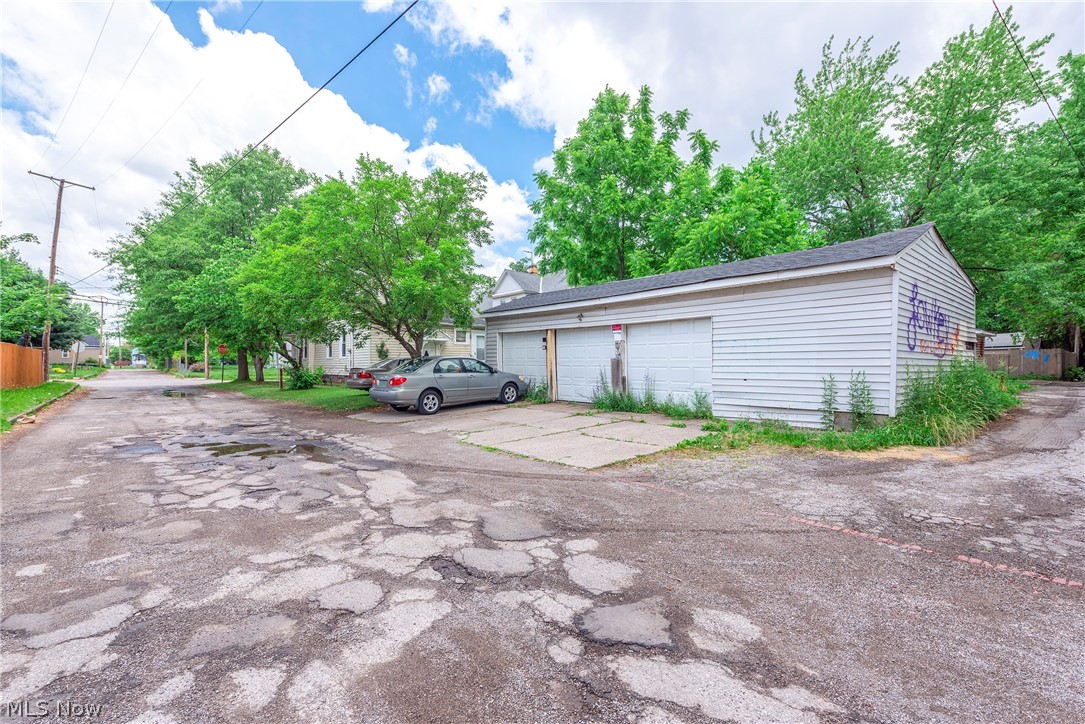 Hoyt - Residential Income