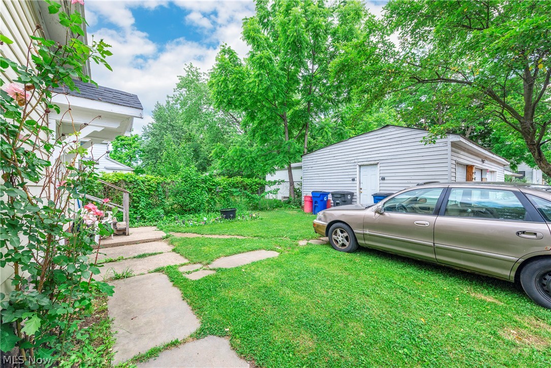 Hoyt - Residential Income