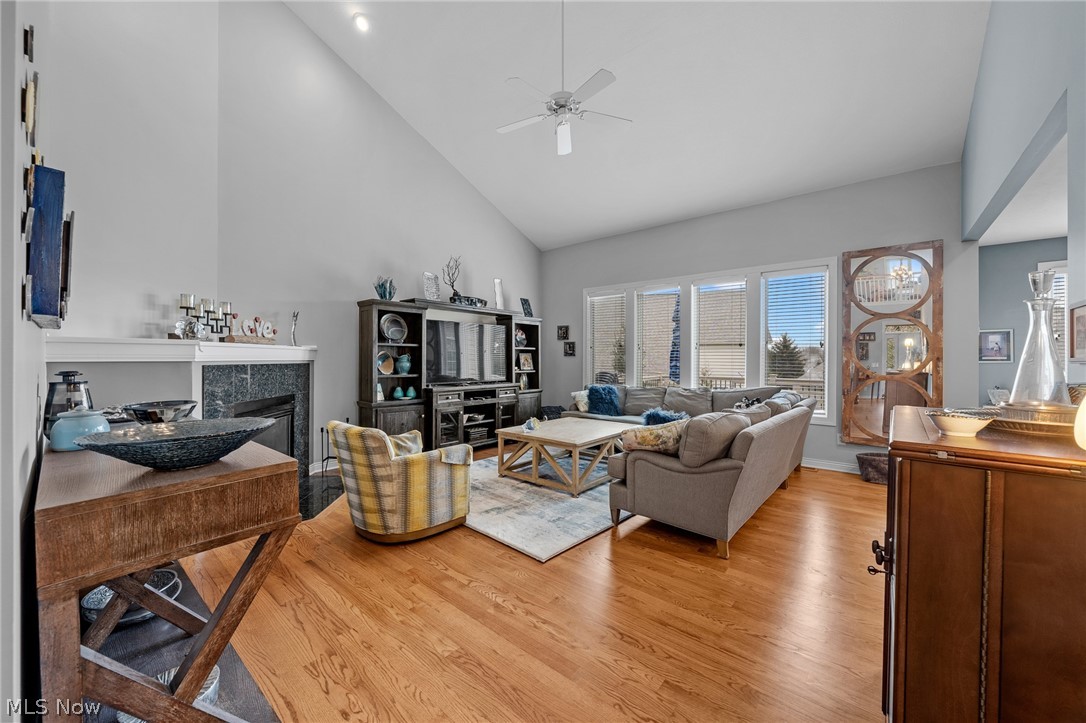Clubside Manor Condo Ph 07 - Residential