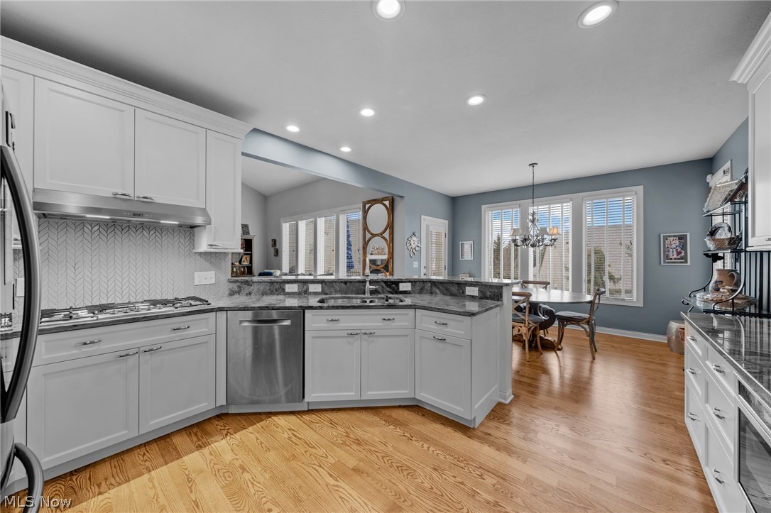 Clubside Manor Condo Ph 07 - Residential