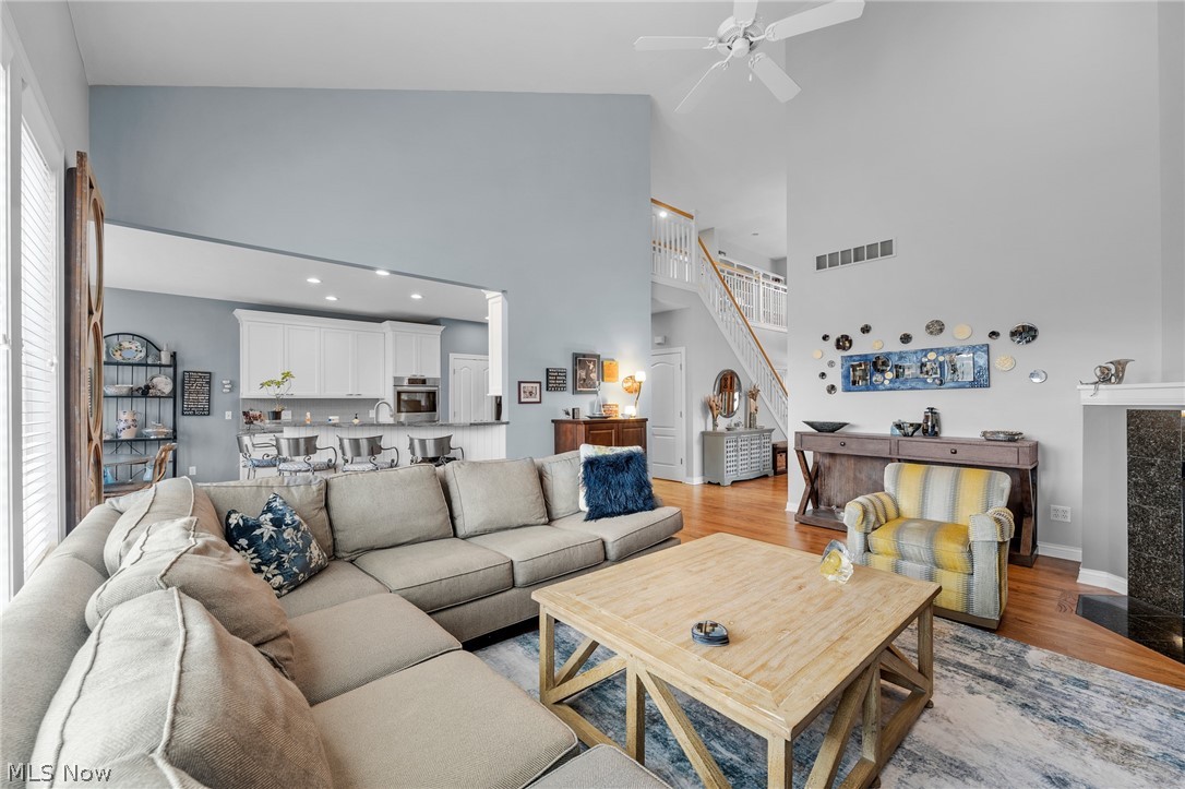 Clubside Manor Condo Ph 07 - Residential