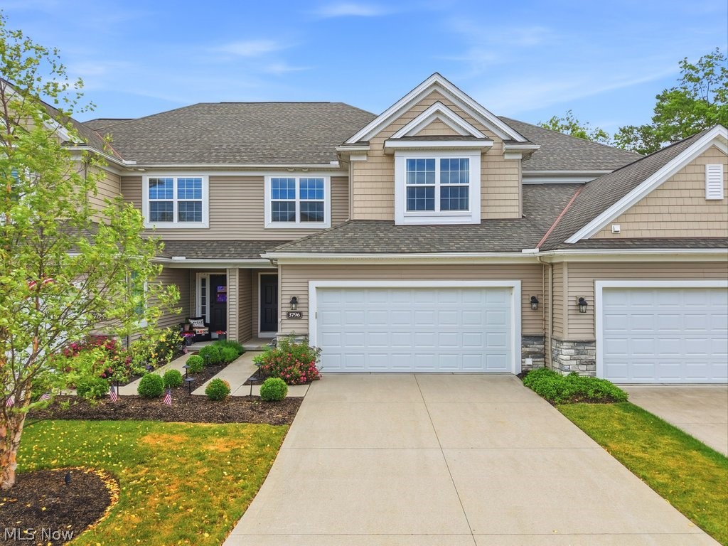 Lake Medina Clstr Homes Sub Ph - Residential