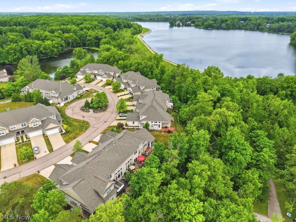 Lake Medina Clstr Homes Sub Ph - Residential