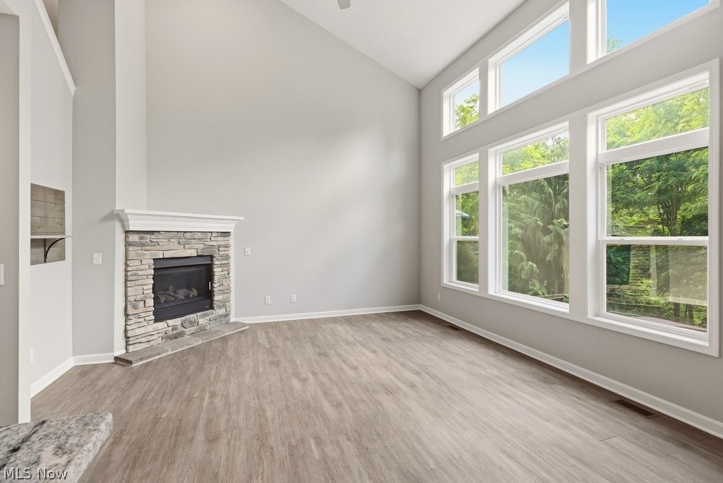 Lake Medina Clstr Homes Sub Ph - Residential