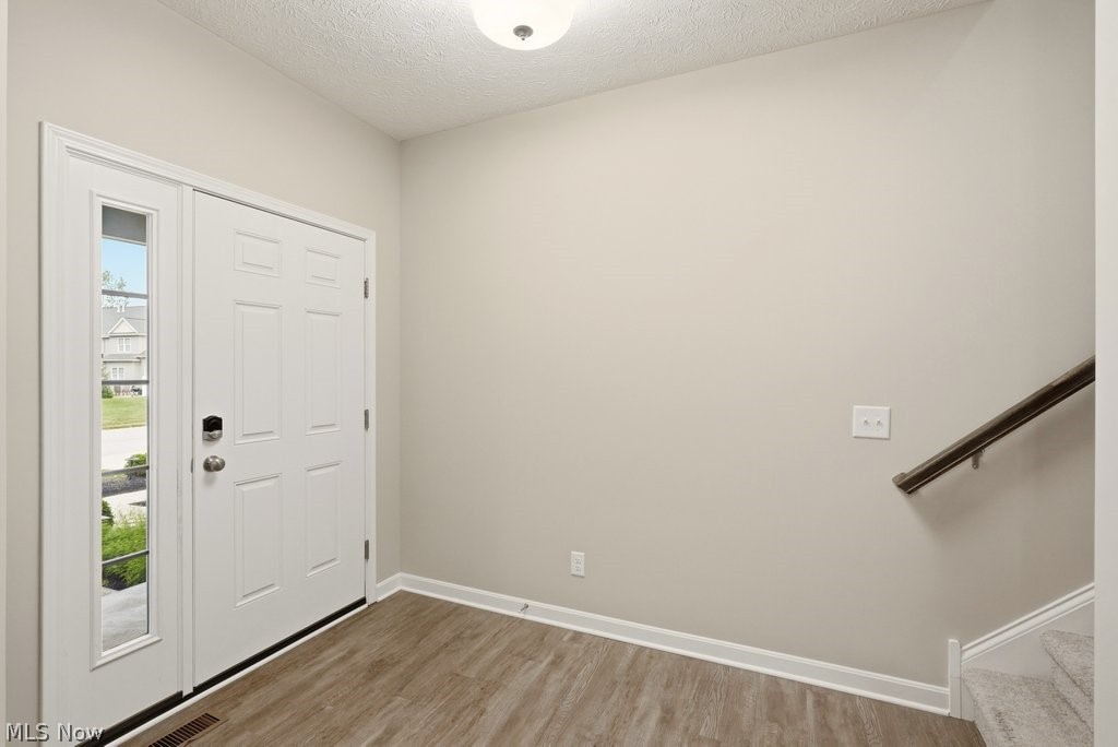 Lake Medina Clstr Homes Sub Ph - Residential