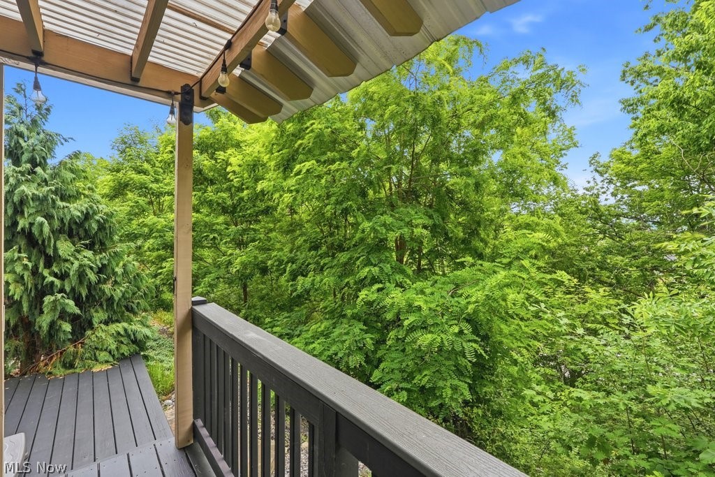 Lake Medina Clstr Homes Sub Ph - Residential