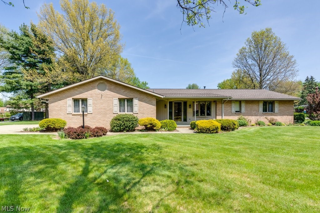 Welcome to 9153 Strausser! Are you looking for life on one level? Look no further - This well maintained Brick RANCH on a ½ acre, corner lot is move-in ready. Enjoy vaulted ceilings and lots of natural light. The home was built in 1990 and has had many updates. Roof and Skylights were replaced in 2012.  The Kitchen is waiting for you to make it your own. Solid oak cabinets, fully applianced with a breakfast bar or adjacent bayed dining area. Cozy up by the 3 sided gas fireplace between the family room and living room. 1st Floor Laundry Room w/ utility sink.  The 3 Season Room might become your favorite place and has added comfort with the Ceiling Fan. 
The freshly painted, large open basement has so much potential; whether it's used for storage or finished for another living space.
2 car attached garage with extra storage area
Extra Large concrete driveway 
HWT (2018), Well Pump (2019), Sump pump (2021)
1 Year APHW Home Warranty is included ($425)
Less than 1 mile from Strausser
