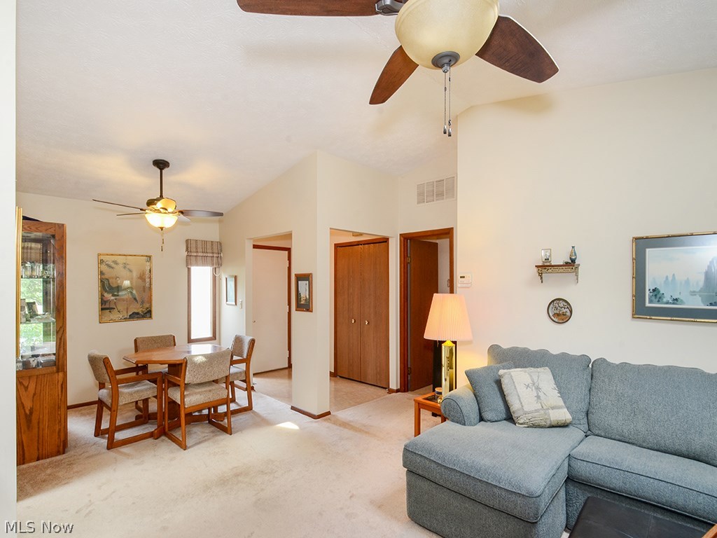 Hunters Pointe - Residential