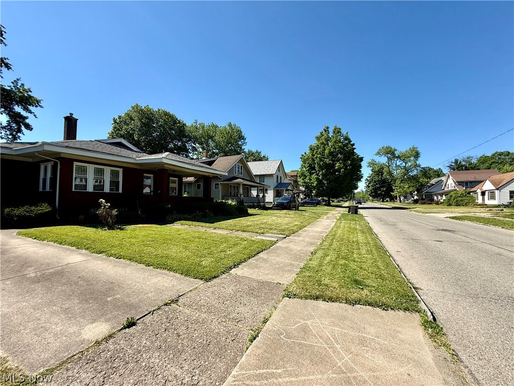 Warren Real Estate Companys - Residential