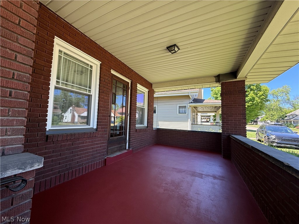 Warren Real Estate Companys - Residential