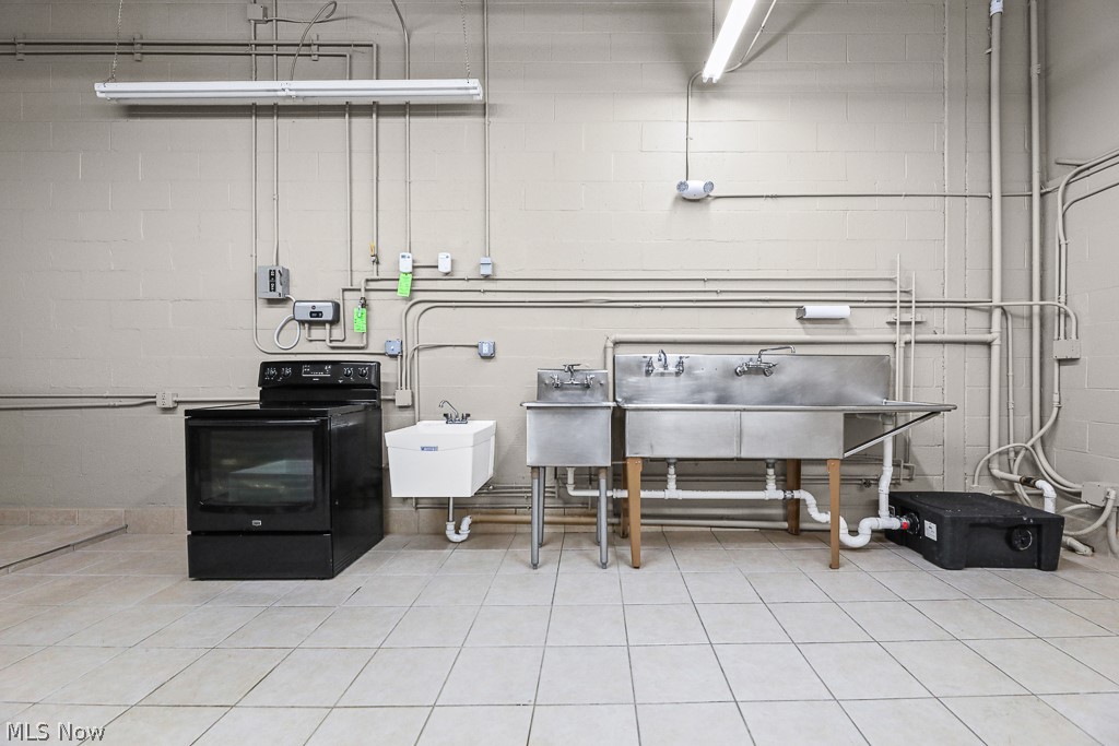 Denison - Commercial Sale