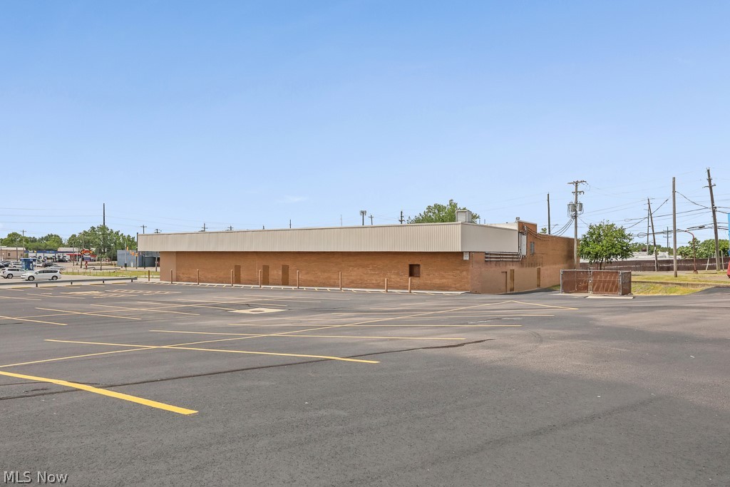 Denison - Commercial Sale