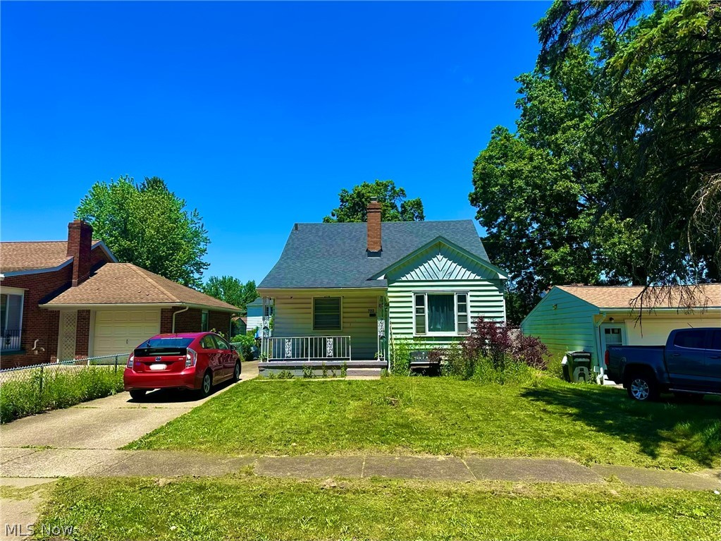 Investment opportunity with immediate cash flow! This 4 bedroom, 1 bathroom home is currently tenant-occupied and generating $950 per month in rental income, with the tenant paying all utilities, making it a strong addition to an investment portfolio.

The home offers a spacious layout with four bedrooms, providing flexibility and appeal for long-term tenants. A detached garage located in the backyard adds additional storage and convenience for occupants.

Whether you’re a seasoned investor or looking to add your first rental property, this property offers established rental income from day one.