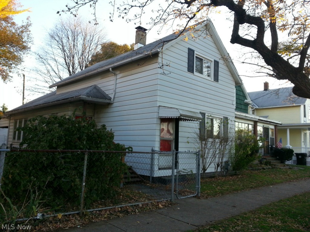 James H Hoyts - Residential