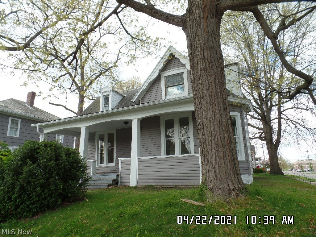 All Newly remodeled inside and out. This nice home in the city limits has access to restaurants, shopping and many more things. The living room has a bay window area. There is 5 bedrooms 3 down and 2 possibly up. Upstairs would make an awesome ????. Has all new flooring updates, painted and many other updates.