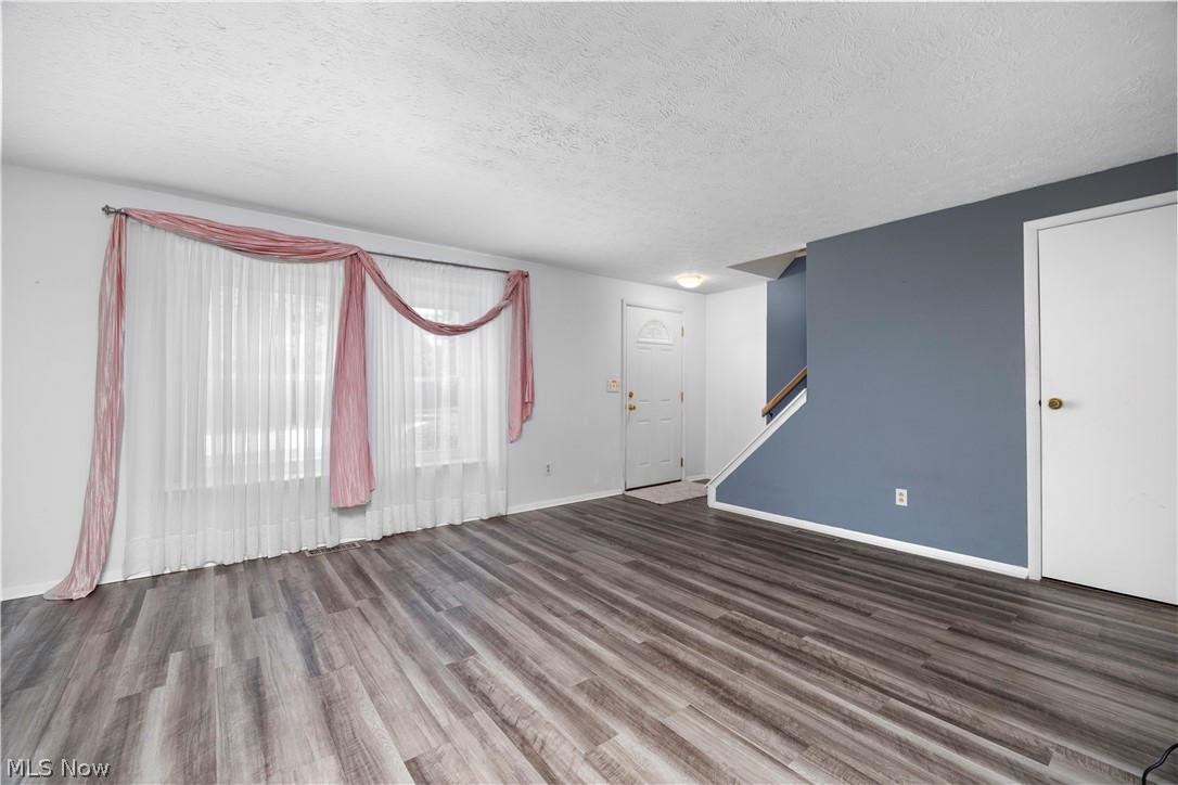 Six Oaks Condo - Residential
