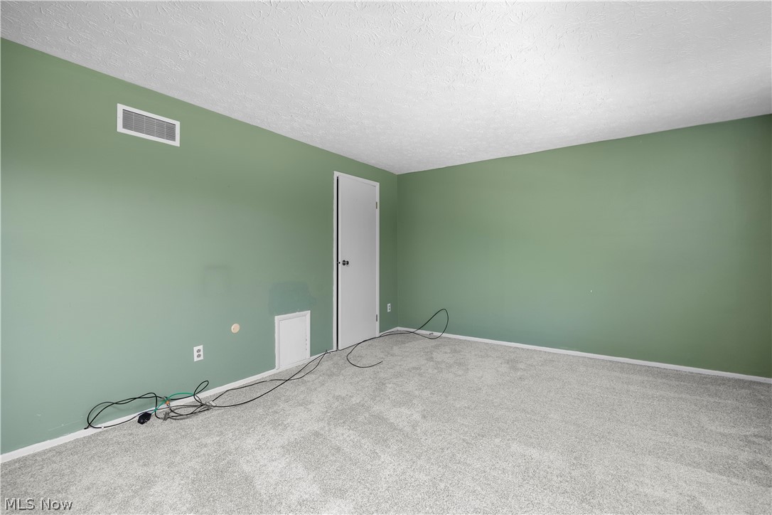 Six Oaks Condo - Residential