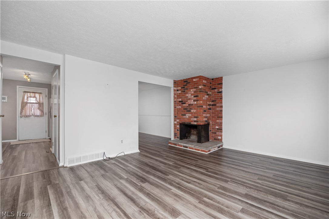 Six Oaks Condo - Residential