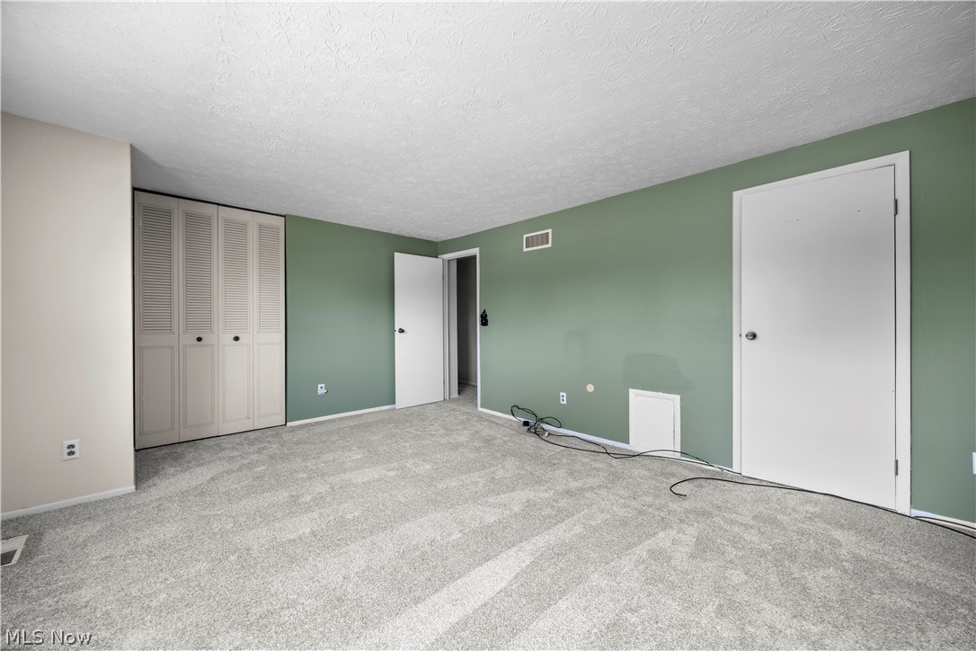 Six Oaks Condo - Residential