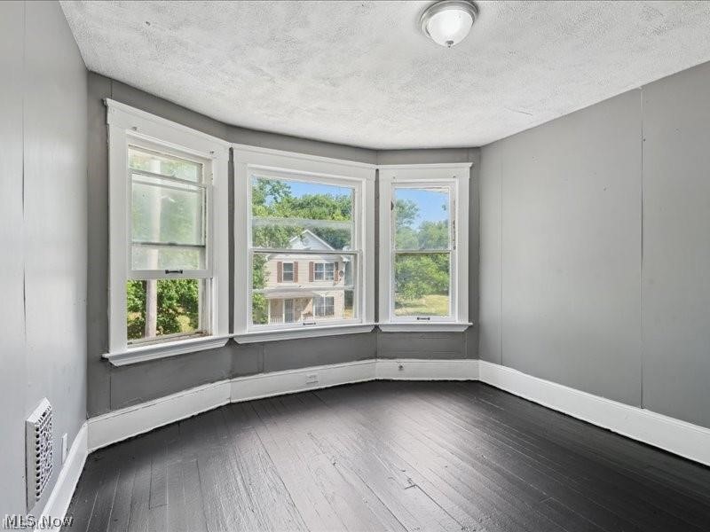 Curtiss Ambler & Johnsons - Residential