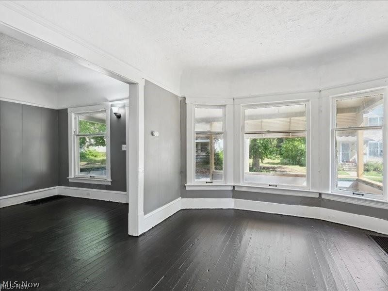 Curtiss Ambler & Johnsons - Residential