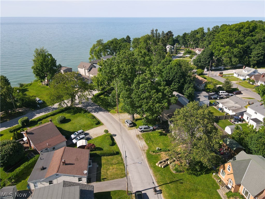 Willobee On The Lake - Residential