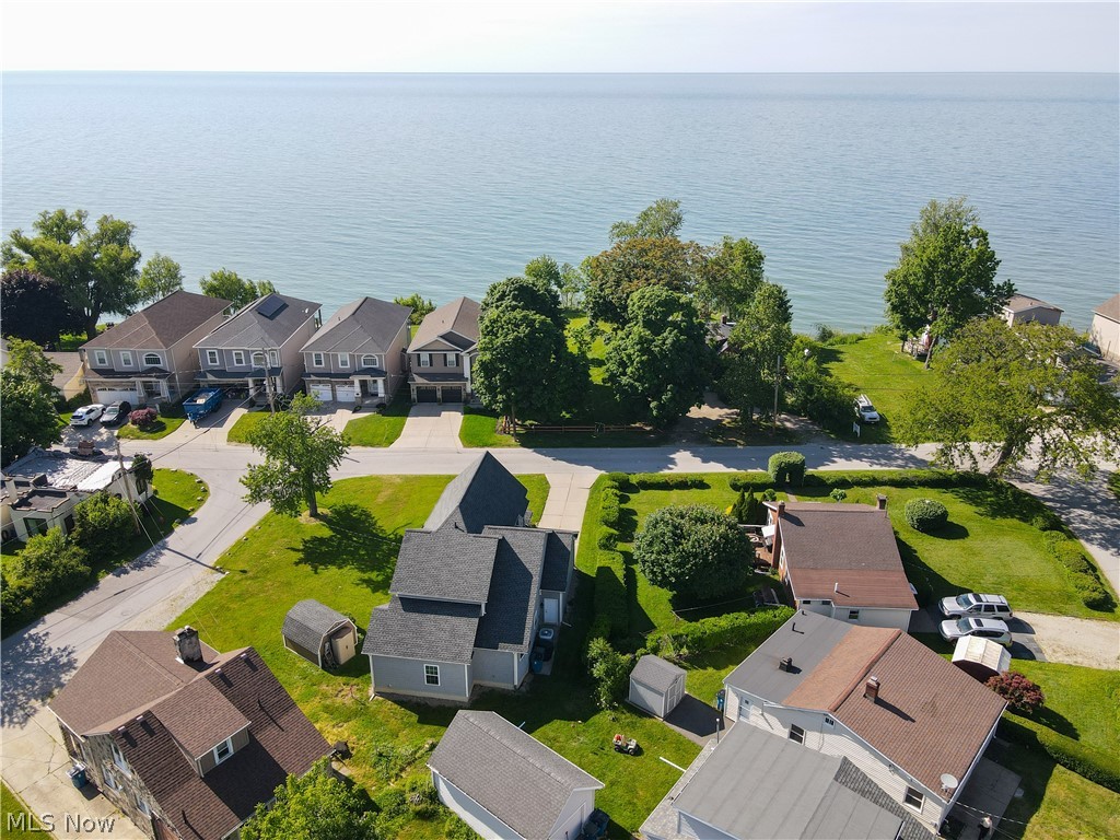 Willobee On The Lake - Residential