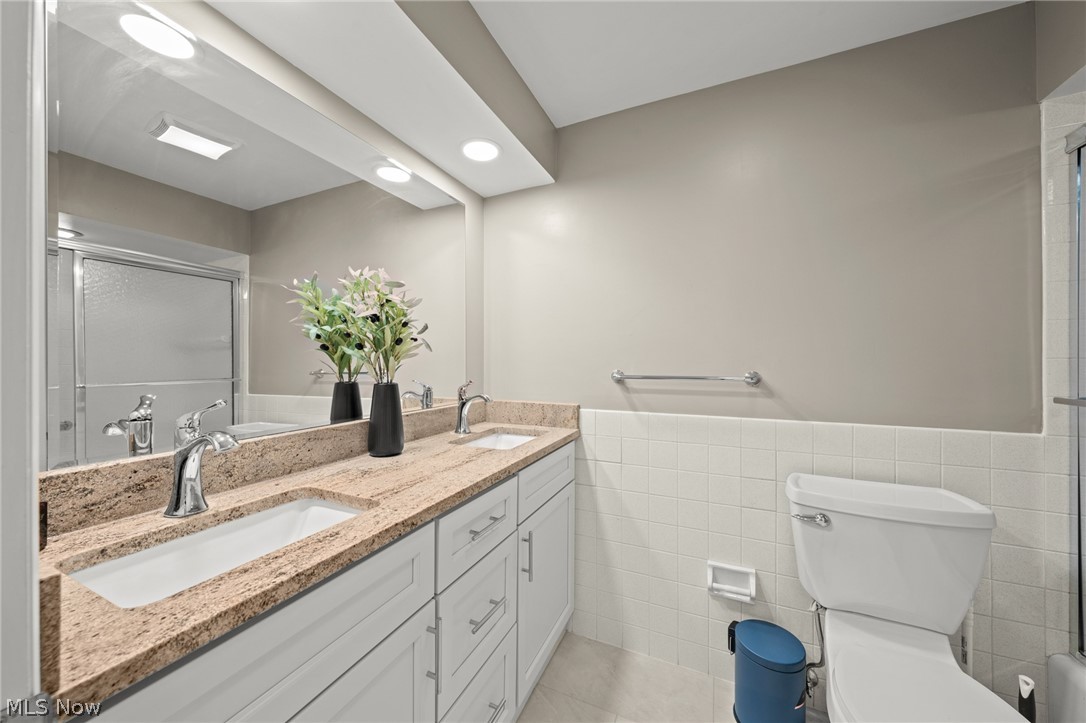 Siegler & Sons Beachwood Cou - Residential