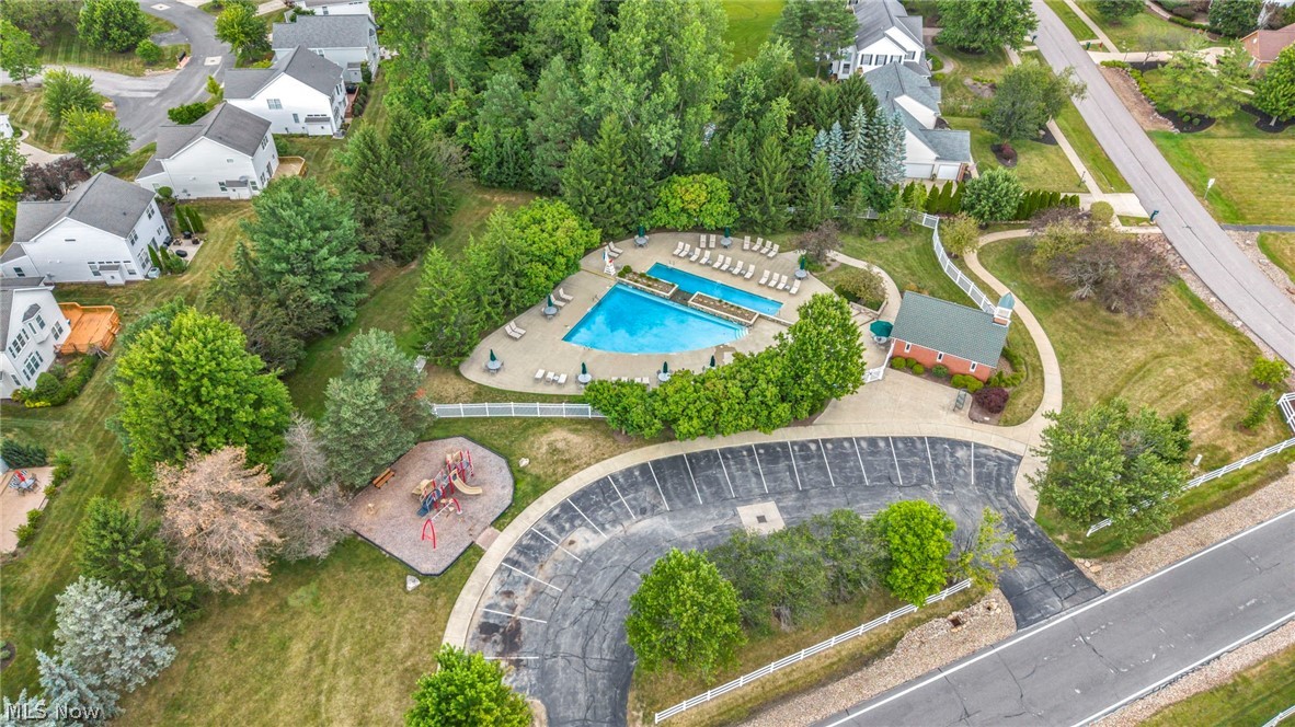 Macintosh Farms Condo 03 - Residential