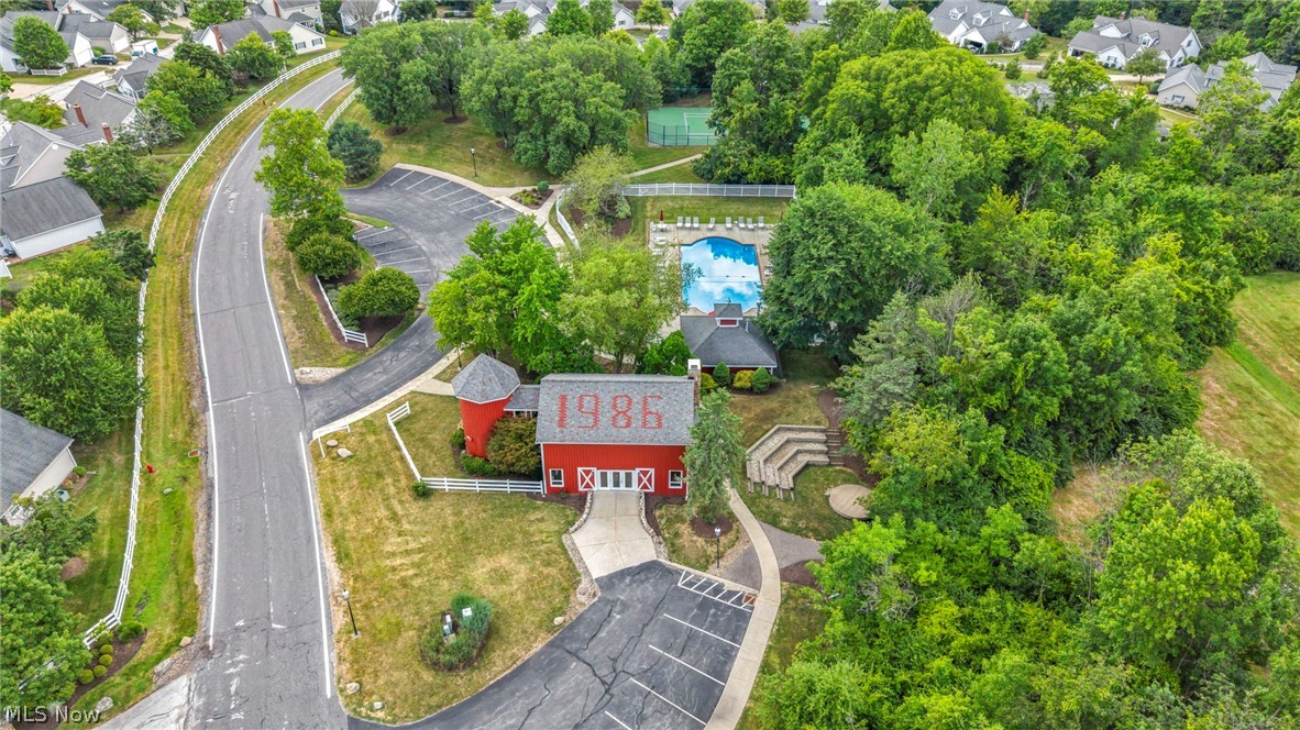 Macintosh Farms Condo 03 - Residential