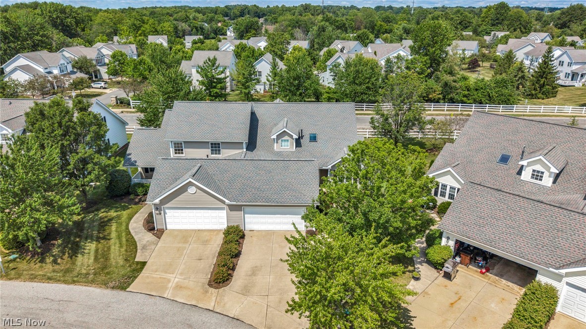 Macintosh Farms Condo 03 - Residential