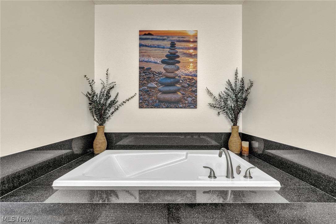 Macintosh Farms Condo 03 - Residential