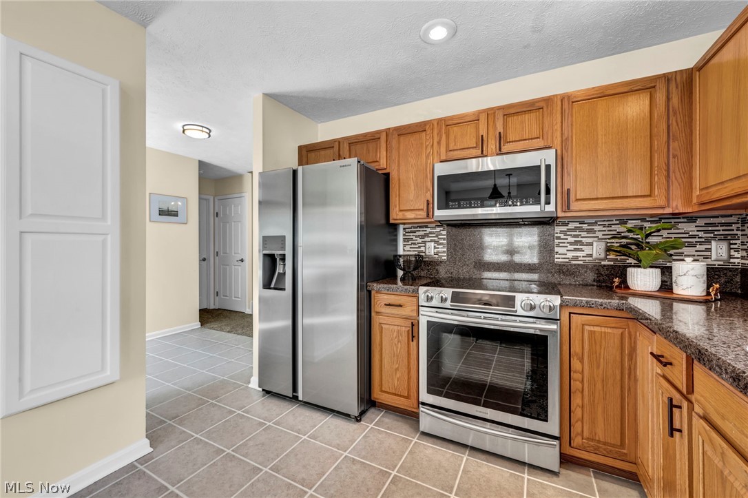 Macintosh Farms Condo 03 - Residential
