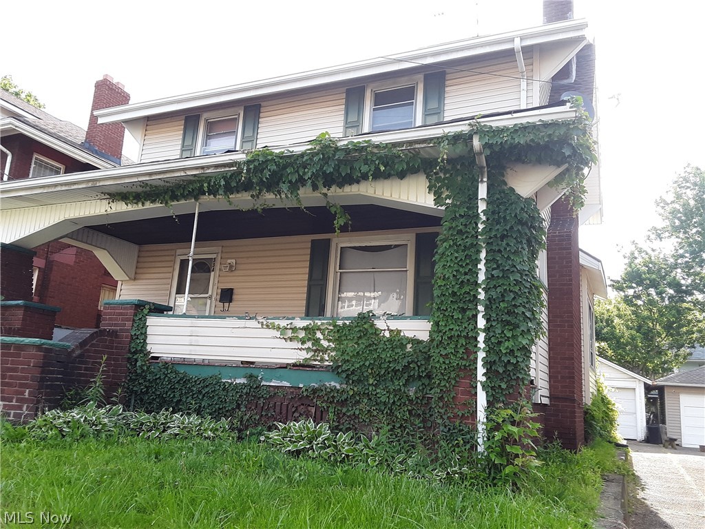 Court Ordered Sale by Private Selling Officer. No Showings are permitted, property is believed to be occupied. Bidding ends August 20, 2020 & is online only. According to public record this Single family home has 3 bedroom & 1 bath. Information is thought to be correct but not guaranteed. SOLD 100% AS-IS w/all faults. 10% Buyer Premium is added to the high bid. 10% deposit($1,000 min) due w/i 24 hours of bidding end.