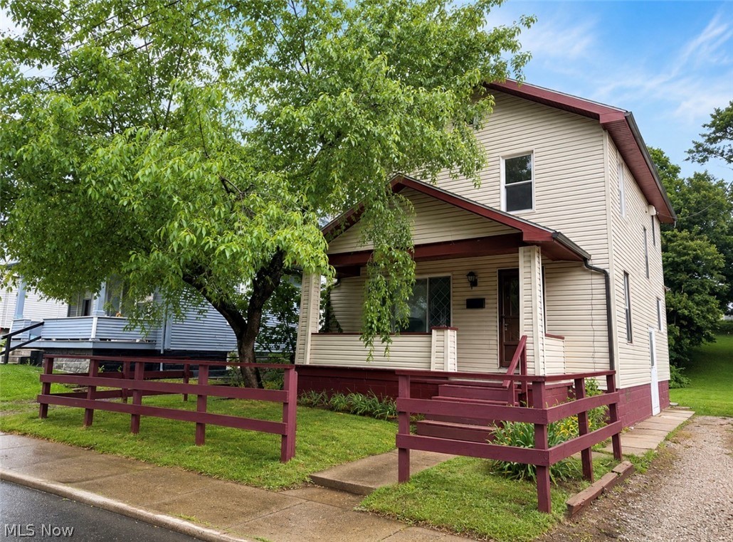 Welcome home to this beautifully remodeled 3-bedroom, 1-bath residence featuring the timeless charm of original hardwood floors throughout. The updated interior offers a warm and inviting atmosphere, making it the perfect place to call home. Conveniently located close to local schools, grocery stores, and shopping, you’ll enjoy easy access to everyday essentials while living in a comfortable, established neighborhood. Whether you’re a first-time homebuyer, looking to downsize, or searching for an investment opportunity, this move-in-ready home is one you won’t want to miss!