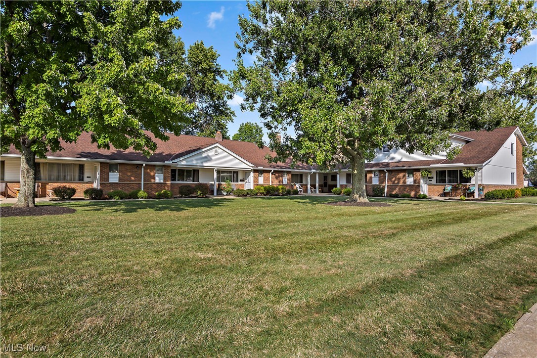 Country Club Condo - Residential
