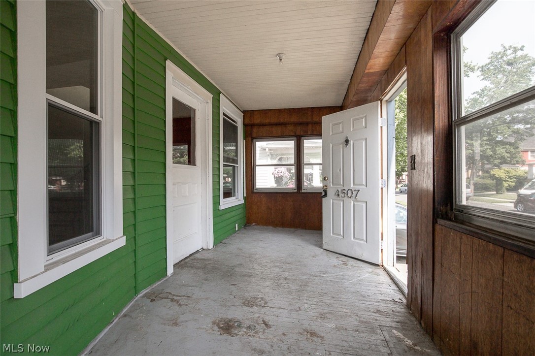 Washington Park Blvd - Residential