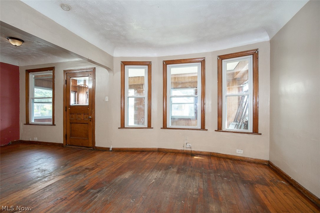 Washington Park Blvd - Residential