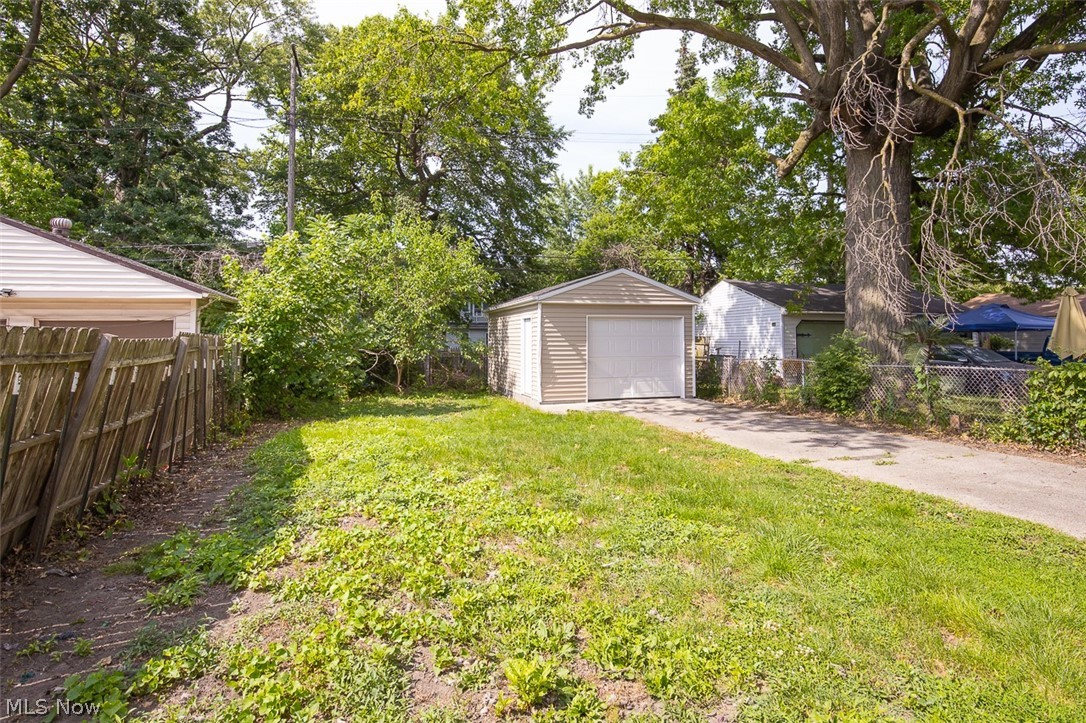 Washington Park Blvd - Residential