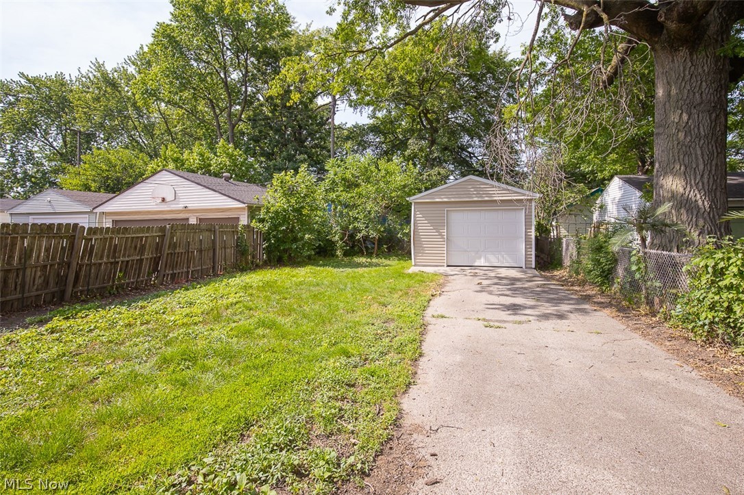 Washington Park Blvd - Residential