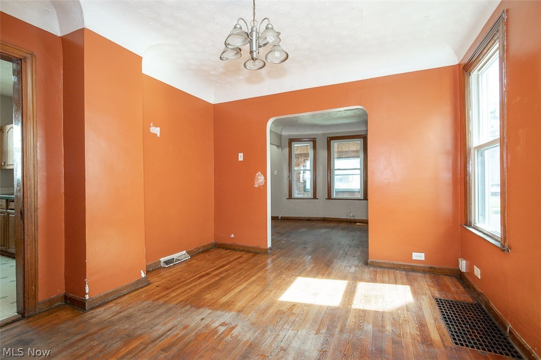 Washington Park Blvd - Residential