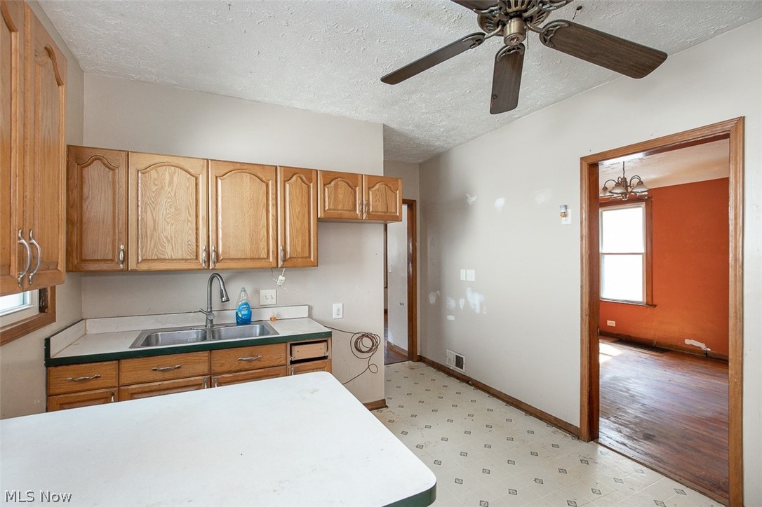 Washington Park Blvd - Residential