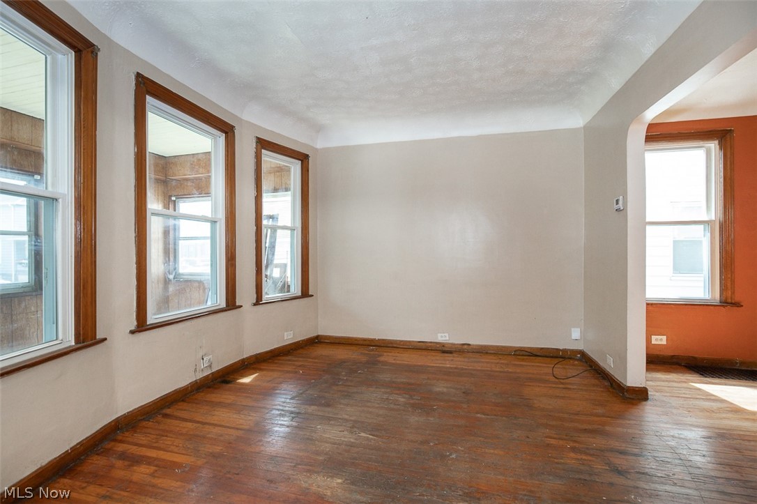 Washington Park Blvd - Residential