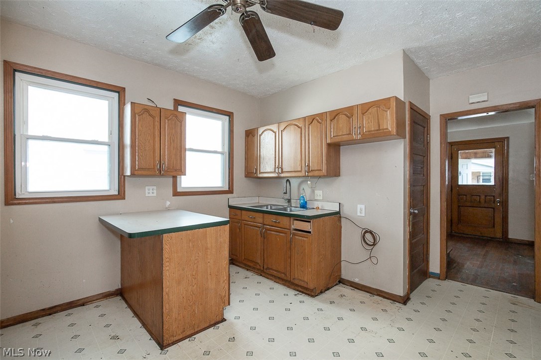 Washington Park Blvd - Residential