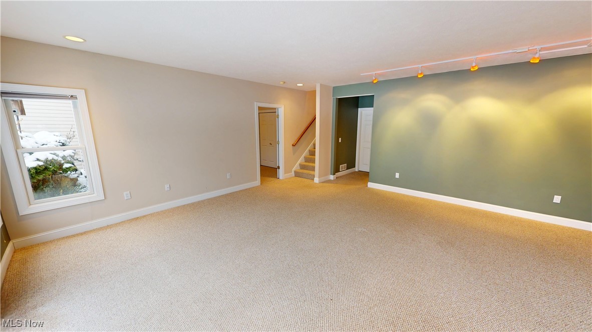 Lakes/Franklin Mills Condo - Residential
