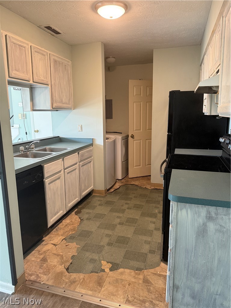 Middle Ridge Condo - Residential