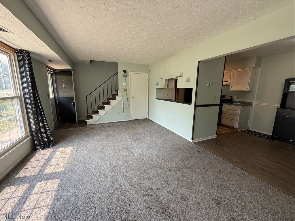 Middle Ridge Condo - Residential