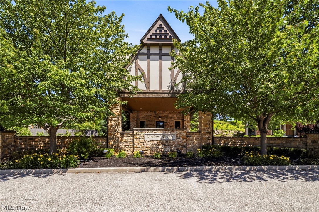 Kirtland Tudor Estates - Residential