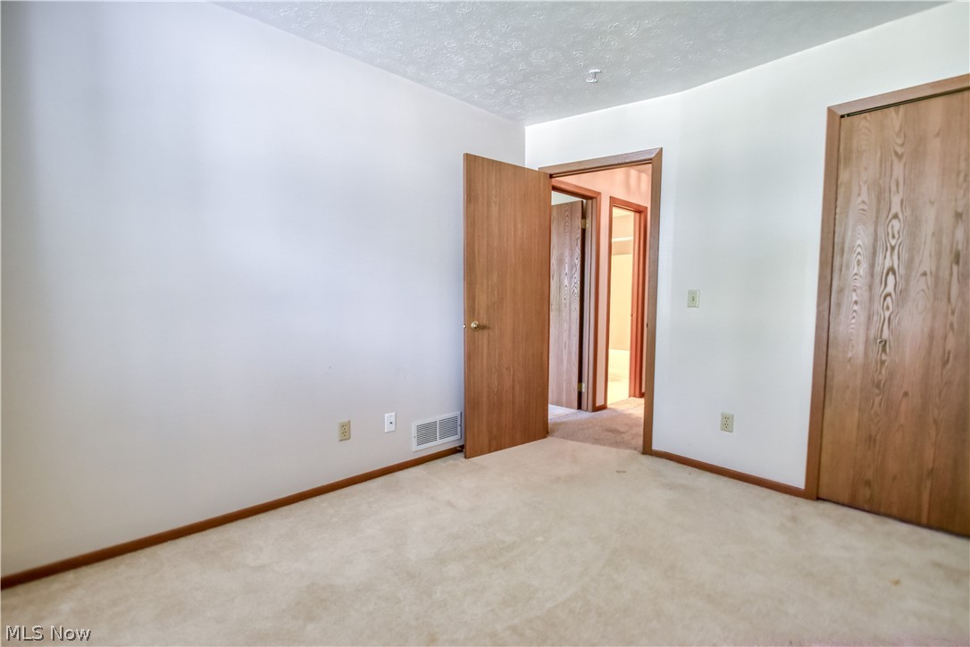 Country Scene Condo - Residential